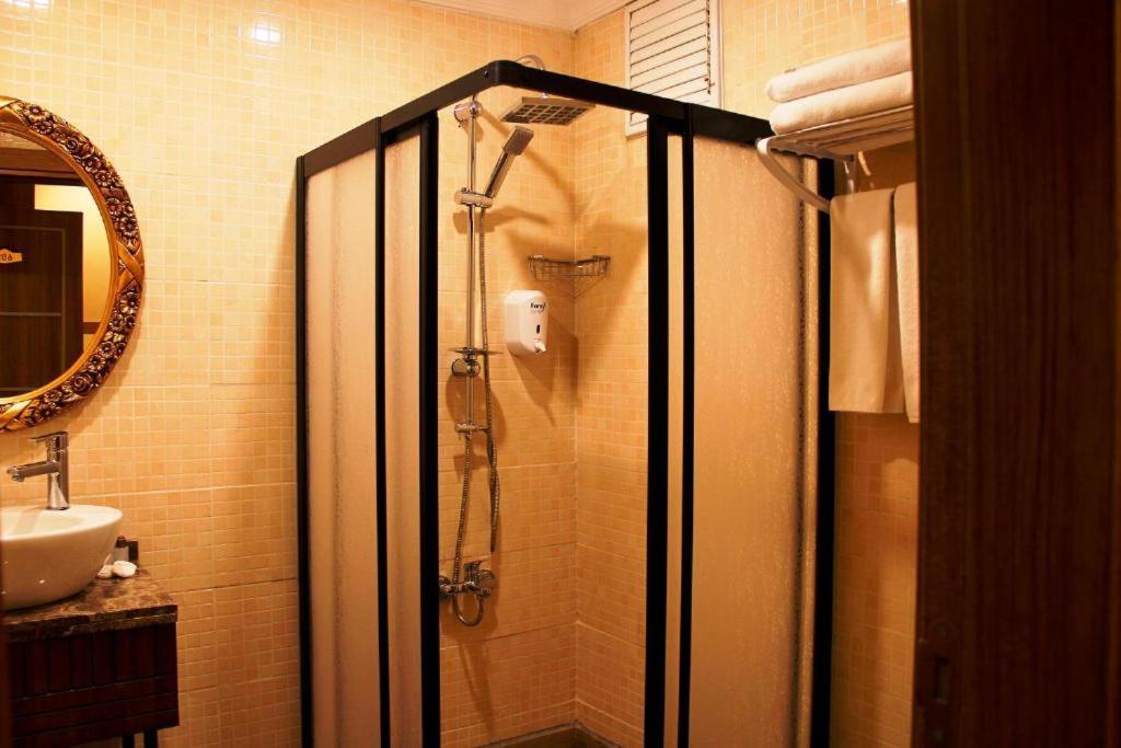 Gross Hotel Istanbul Ngoại thất bức ảnh